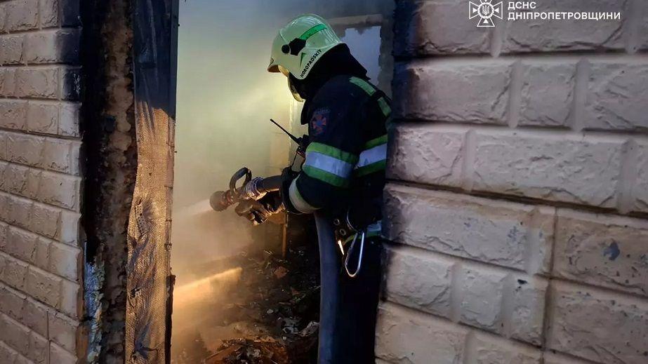 На Днепропетровщине мужчина погиб в пожаре, когда пошел в баню. Трагедия произошла во время возгорания. (ФОТО)