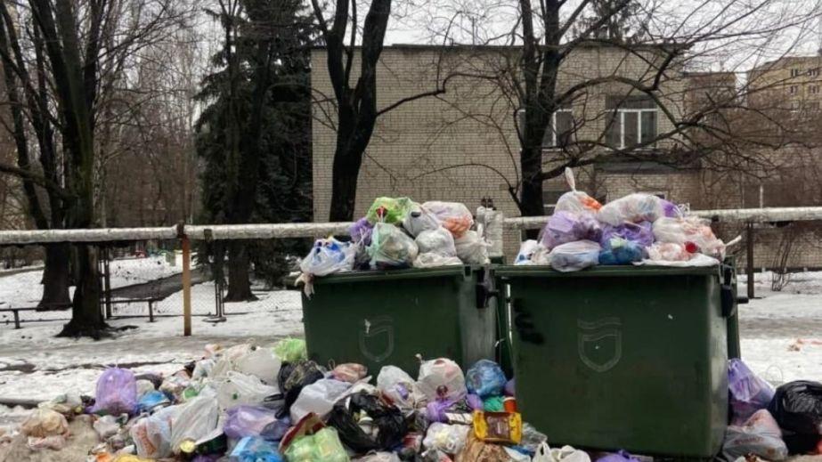 В Днепре на жилмассиве Победа нашли необычную находку (ФОТО)