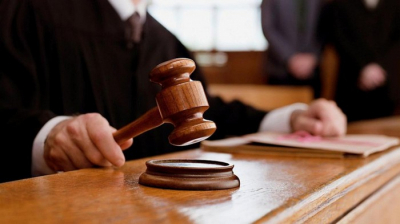 На Житомирщині суд покарав матір, яка кусала шестимісячну доньку
